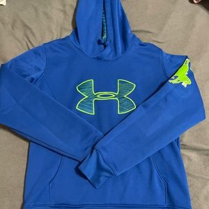 Hooded under armour sweatshirt